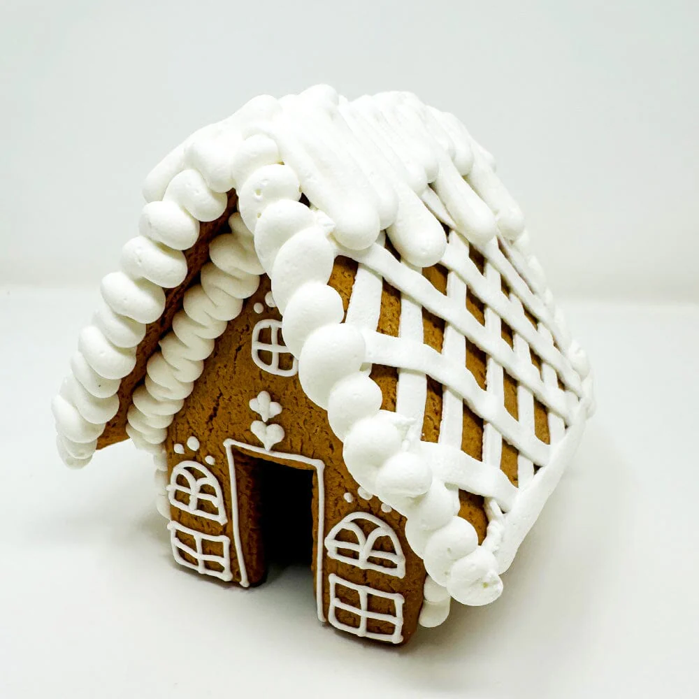 White Icing Gingerbread House - Image 3